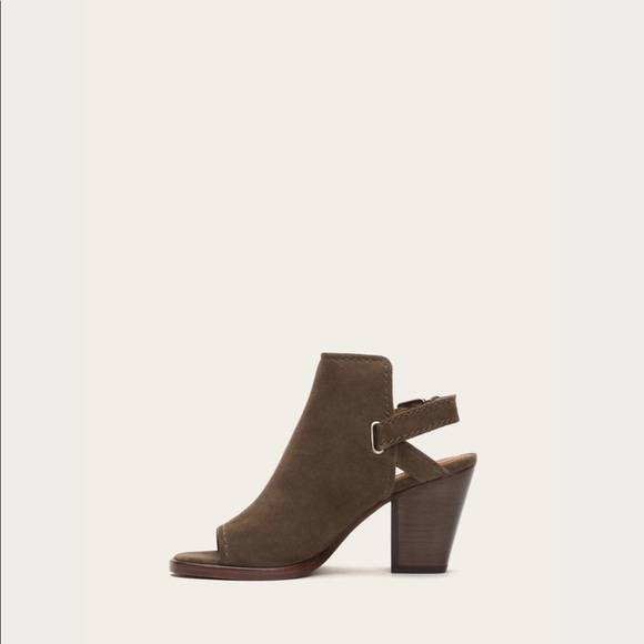 NIB Frye Dani Shield Sling in Dark Taupe - Picture 7 of 8